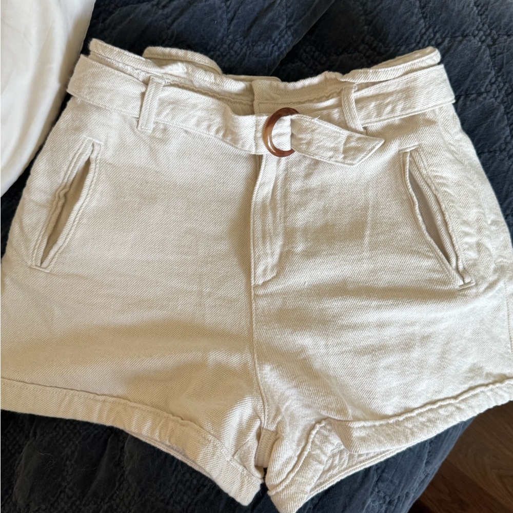 Ara High Waist Cream Shorts with Belt